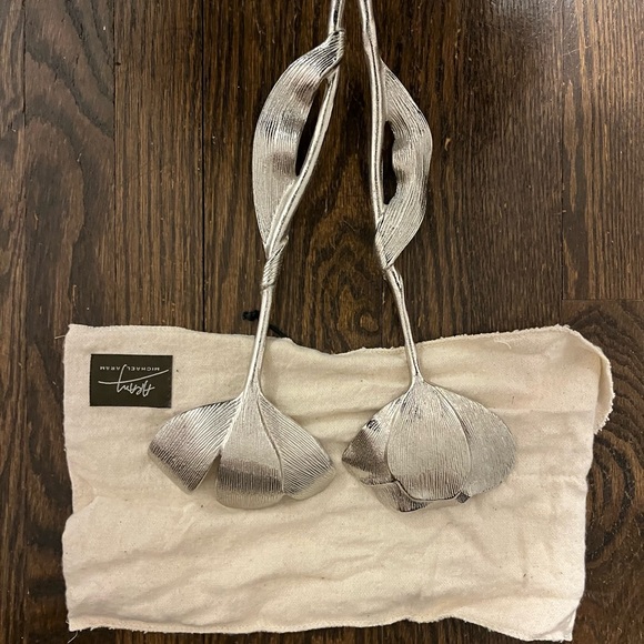 Michael Aram Silver Tulip Serving Utensils with Cream Pouch - Picture 2 of 4